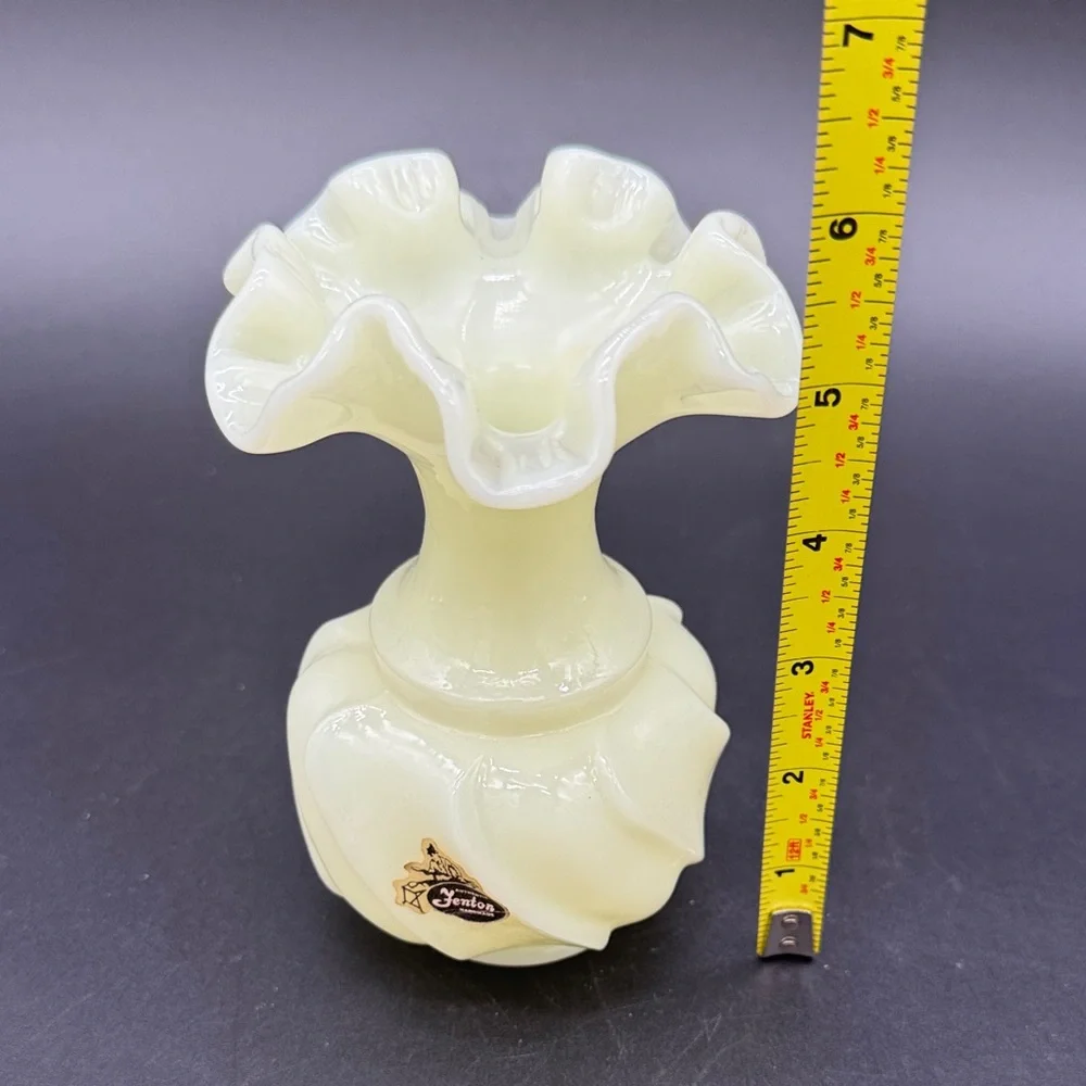 Fenton Uranium Art Glass Custard Swirl Ruffled Crest Vase Vintage